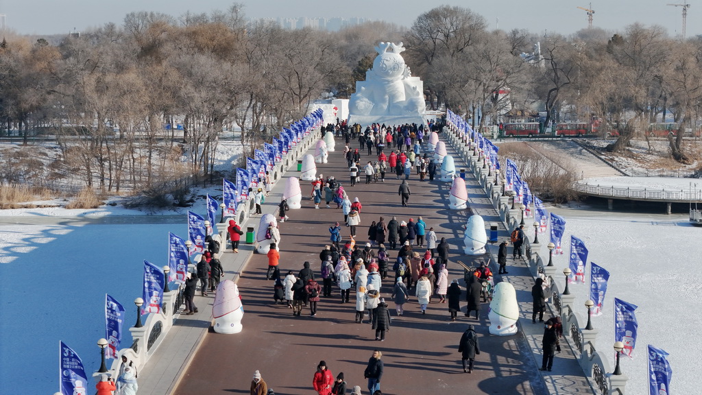 第37屆太陽(yáng)島國(guó)際雪雕藝術(shù)博覽會(huì)試開(kāi)園