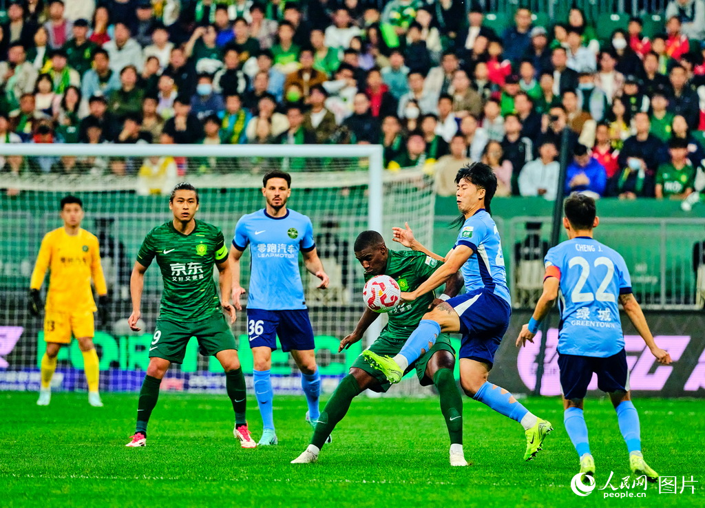 中超聯(lián)賽：北京國安2比0勝浙江綠城