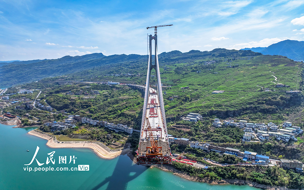 云南綏江：新市金沙江特大橋建設(shè)正酣【5】