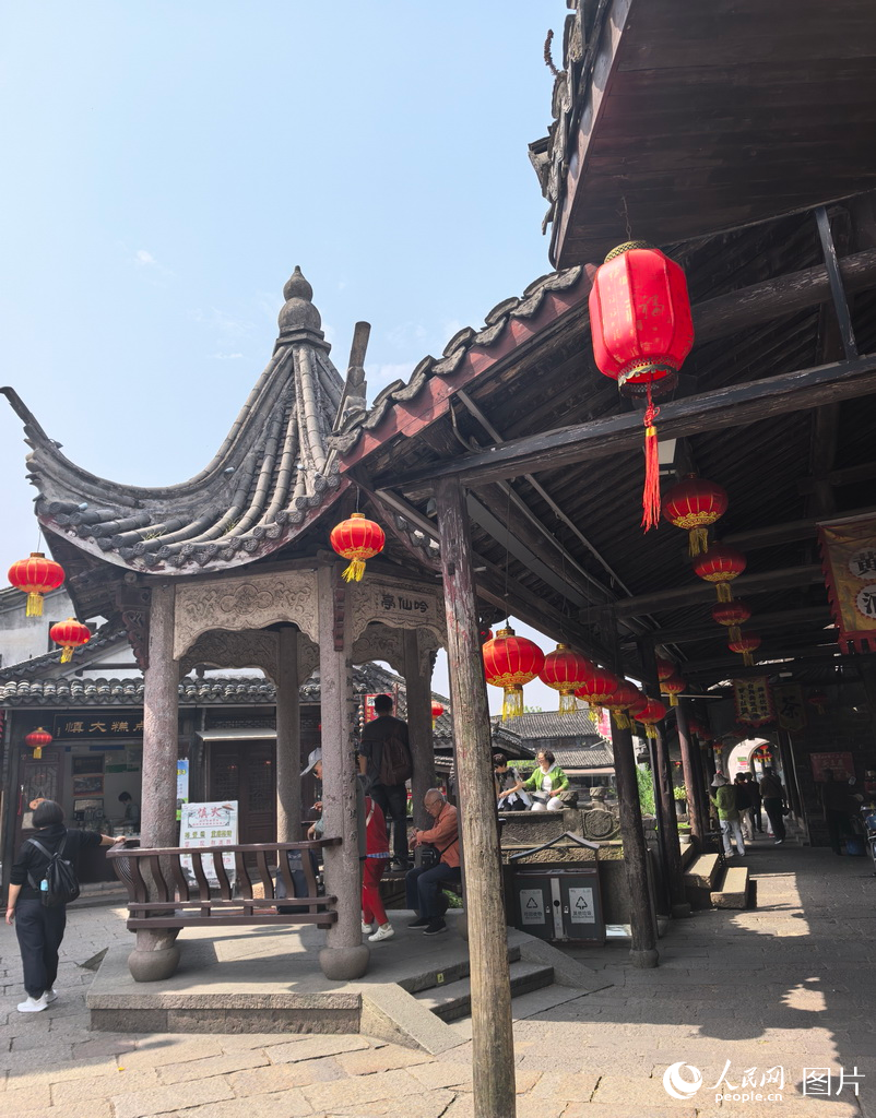 新市千年古鎮(zhèn)迎來(lái)春季旅游熱潮 水鄉(xiāng)風(fēng)情引客來(lái)【9】