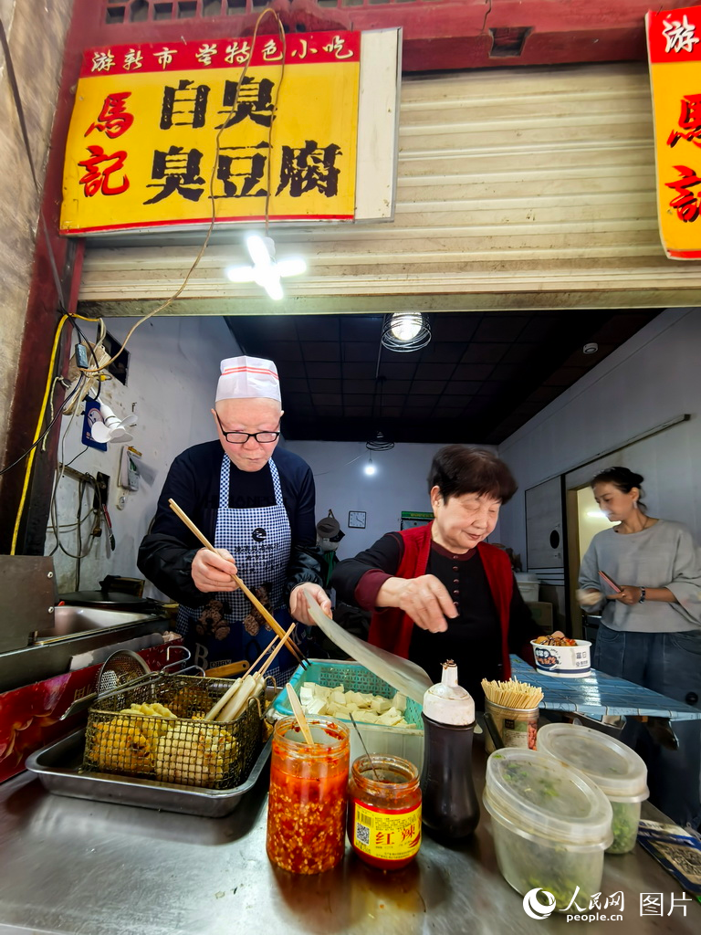 新市千年古鎮(zhèn)迎來(lái)春季旅游熱潮 水鄉(xiāng)風(fēng)情引客來(lái)【14】