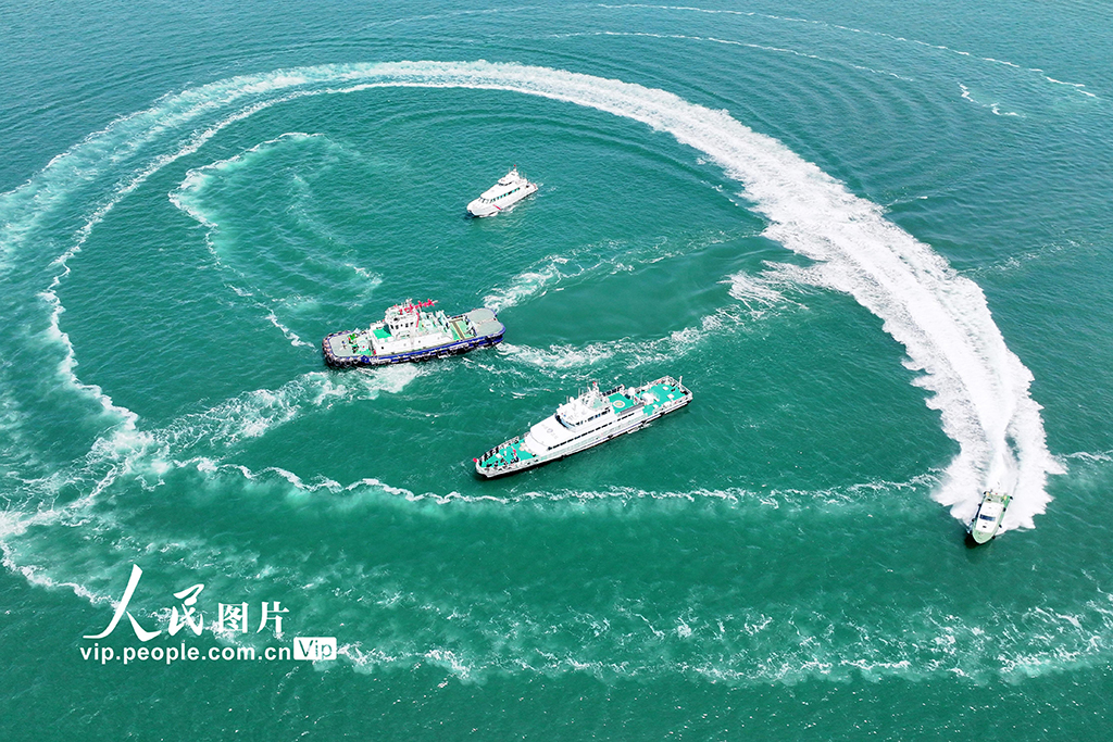 山東青島舉行“國(guó)門(mén)利劍2025”海陸空聯(lián)合執(zhí)法行動(dòng)
