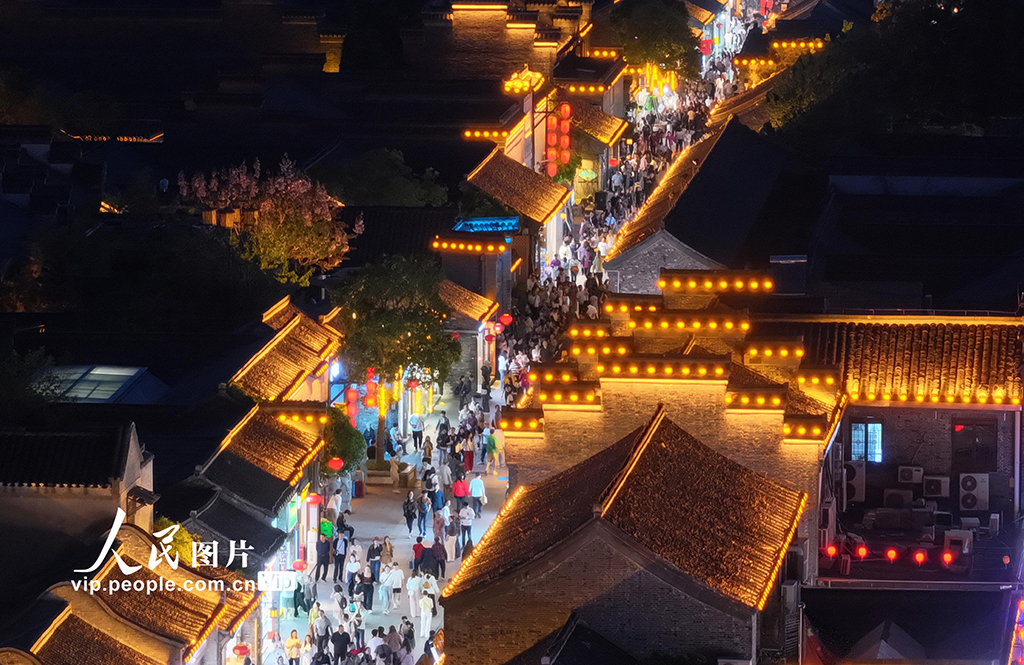 江蘇揚(yáng)州:古街“夜經(jīng)濟(jì)”升溫 釋放文旅消費(fèi)潛力【4】