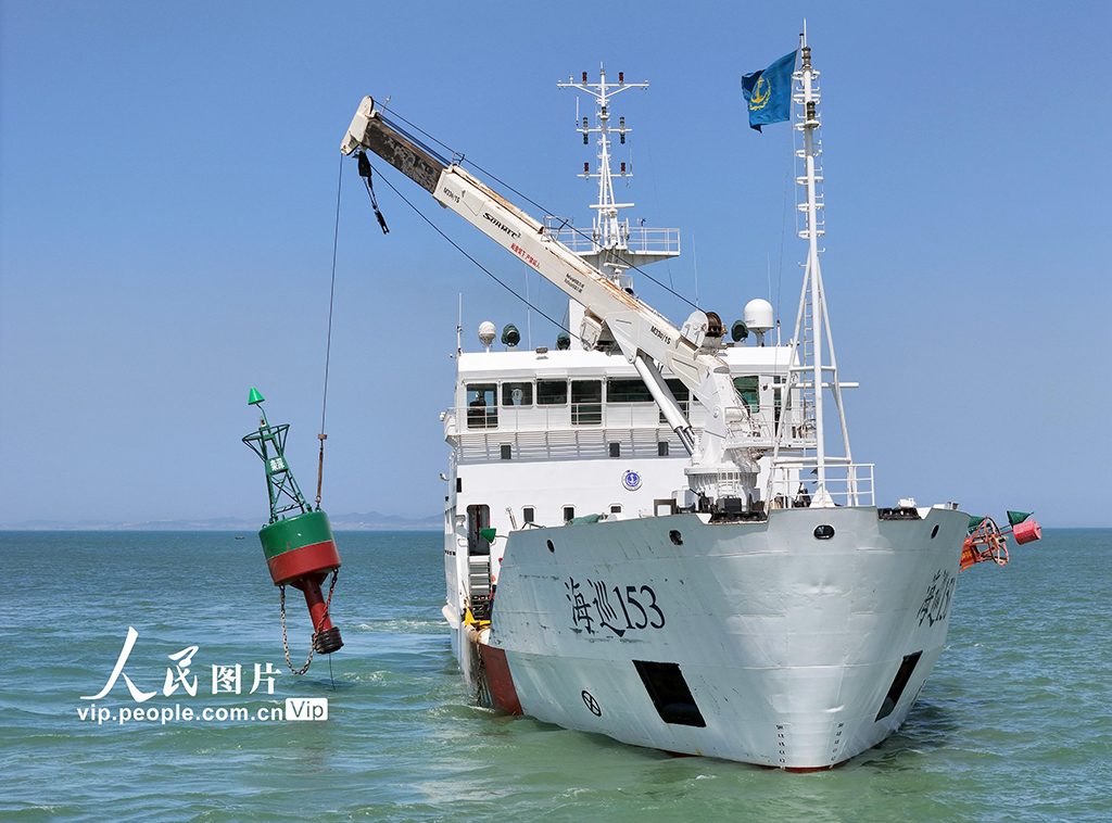 山東煙臺(tái):更新航標(biāo)迎戰(zhàn)臺(tái)風(fēng)季【3】