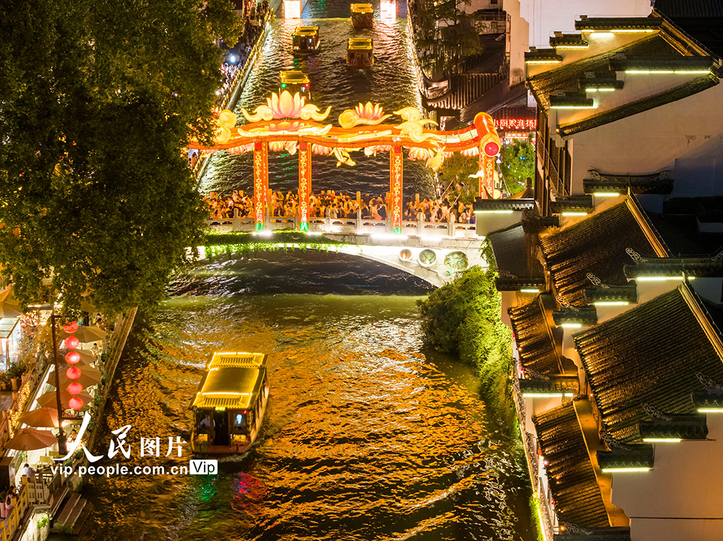 江蘇南京：夫子廟迎來旅游熱【6】