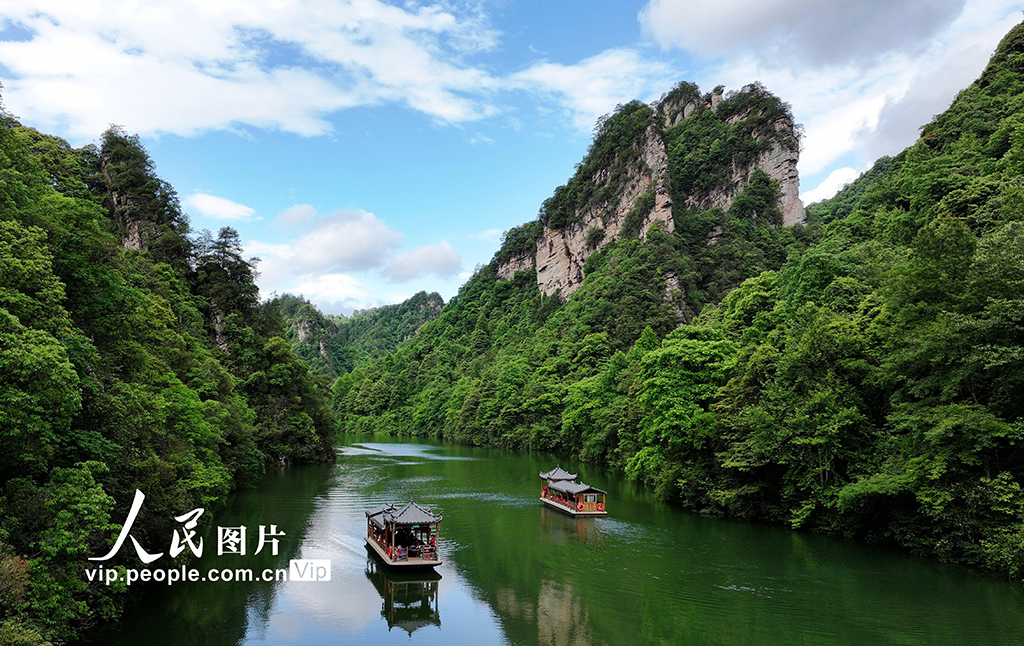湖南張家界：樂(lè)游寶峰湖