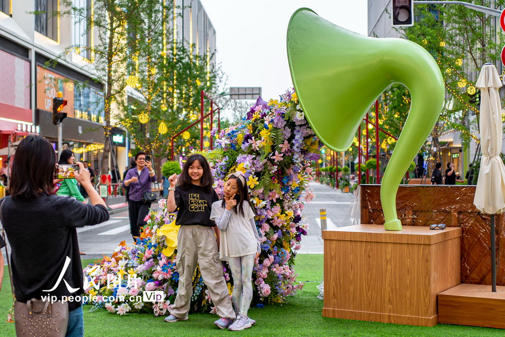 上海國(guó)際花展激發(fā)“賞花經(jīng)濟(jì)”新活力【5】