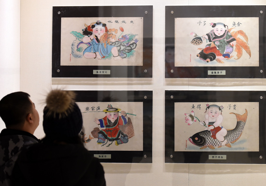 2017年1月19日，觀眾在沈陽故宮參觀院藏年畫展。新華社記者 李鋼 攝