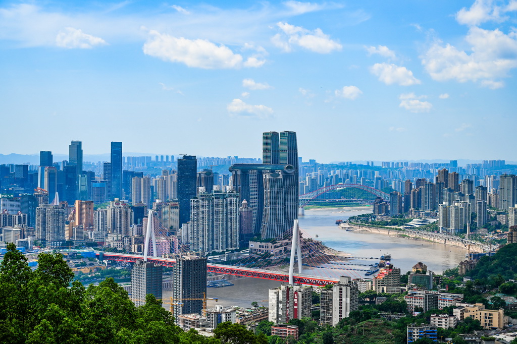 這是5月22日拍攝的重慶城市景象。