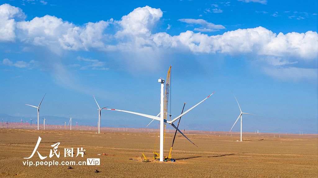 甘肅臨澤：風(fēng)電場建設(shè)正酣