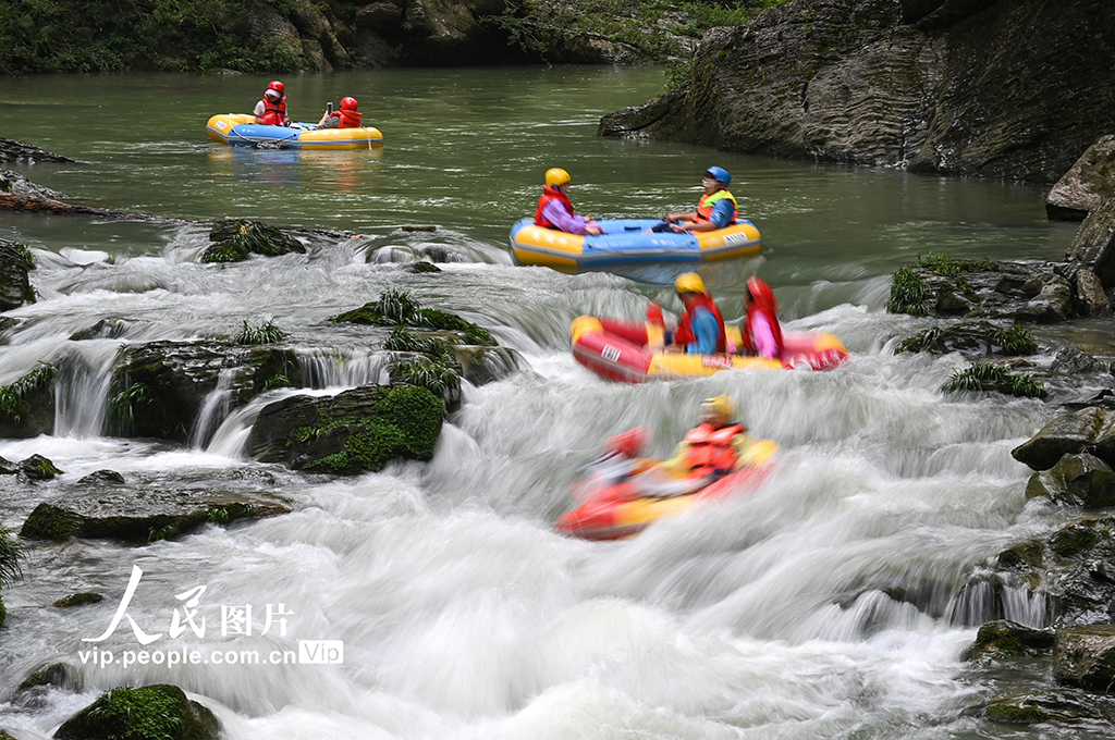 貴州鎮(zhèn)遠(yuǎn)：體驗漂流【4】
