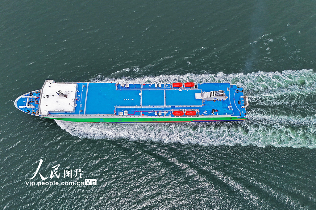 山東煙臺：渤海輪渡新能源汽車運(yùn)輸船投入煙臺—大連航線運(yùn)營【2】