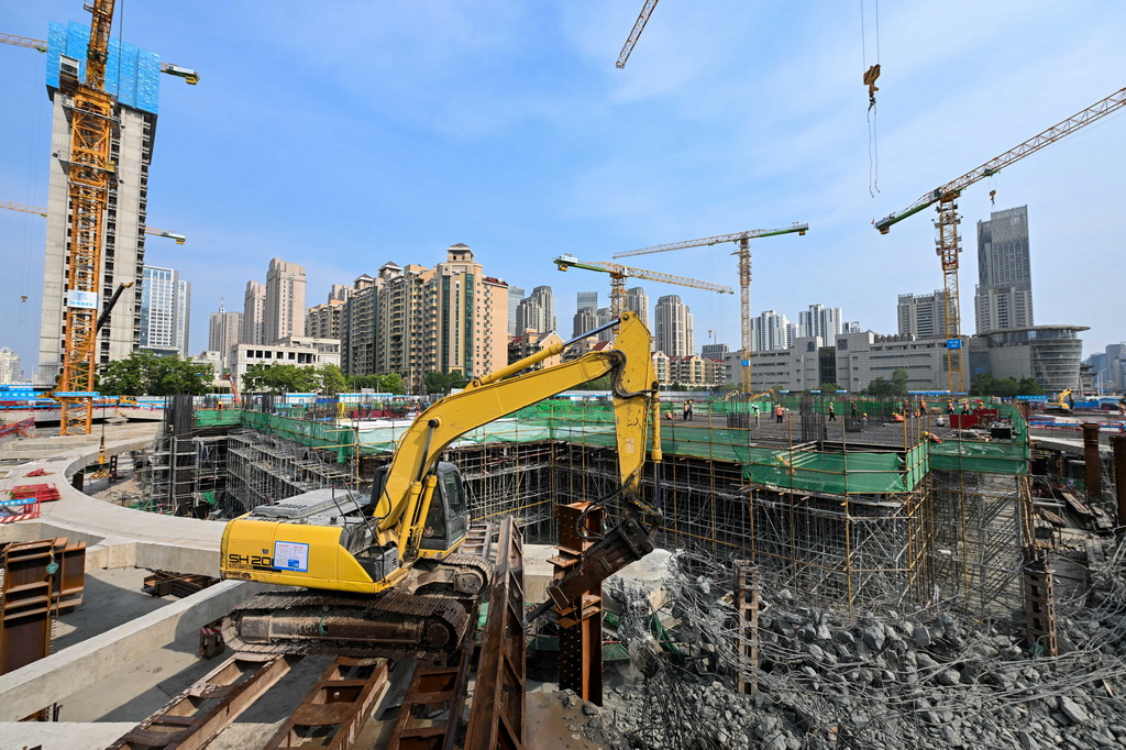 天津南門外大街商圈北部片區(qū)城市更新項目建設(shè)現(xiàn)場（5月29日攝）。
