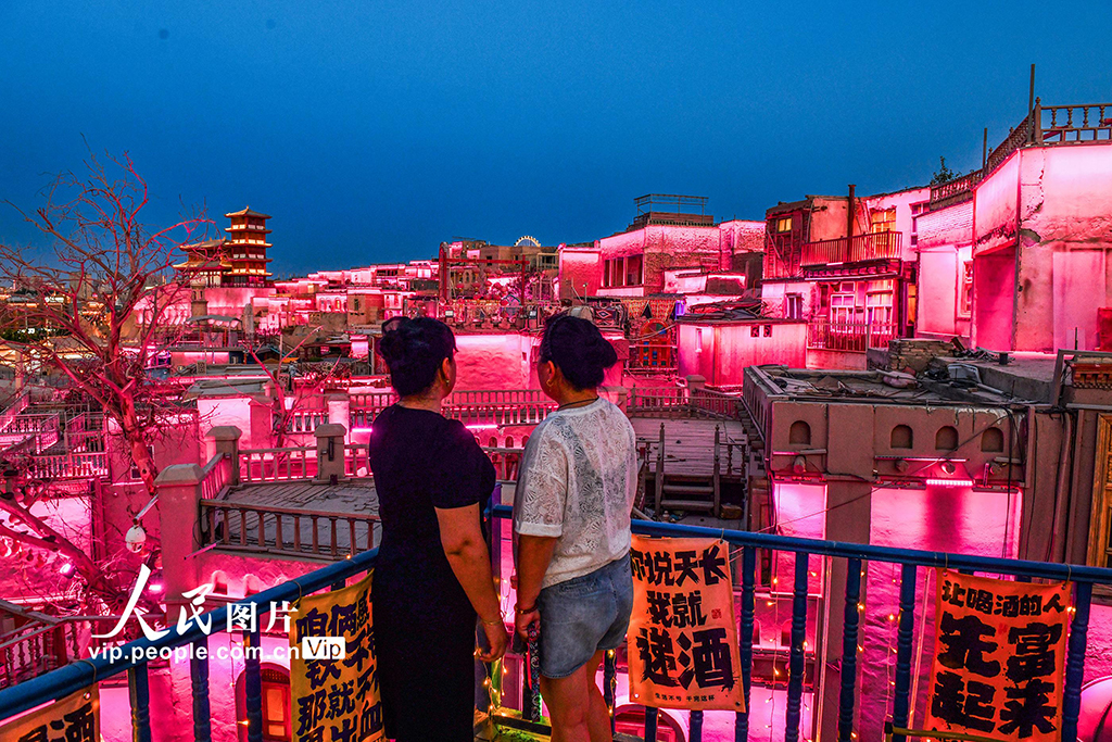 新疆喀什：古城“夜經(jīng)濟”活力旺