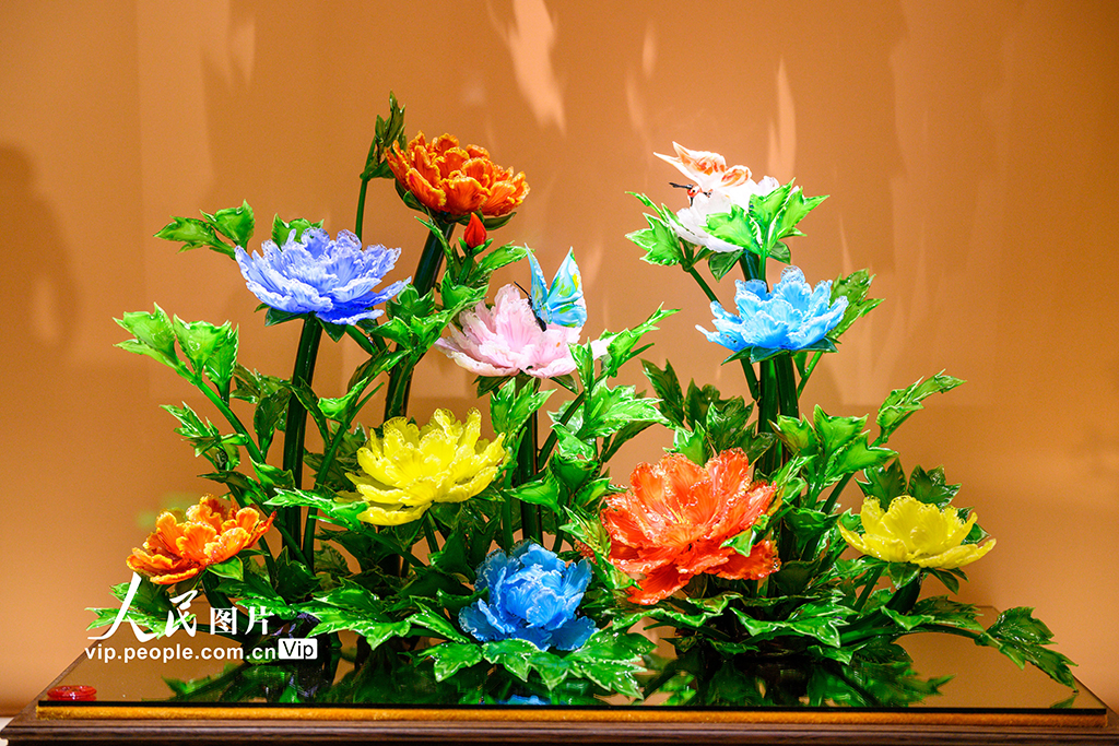北京：“琉光璃彩——淄博琉璃藝術(shù)展”開幕【6】