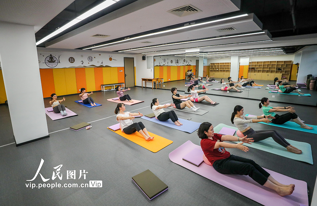 四川宜賓：“工會(huì)夜?！秉c(diǎn)亮職工“夜生活”【4】